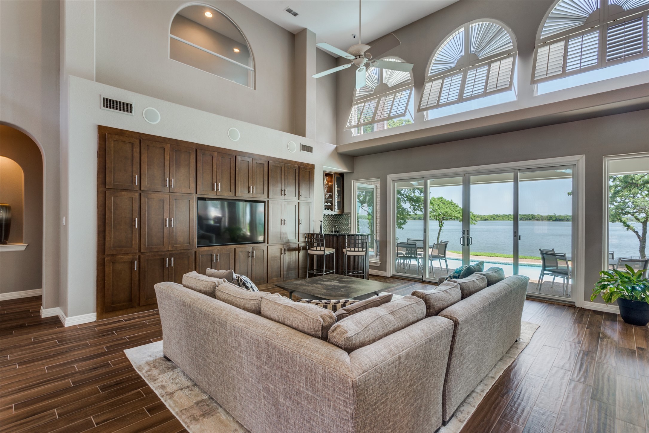 452 Windjammer Lane Azle TX 76020