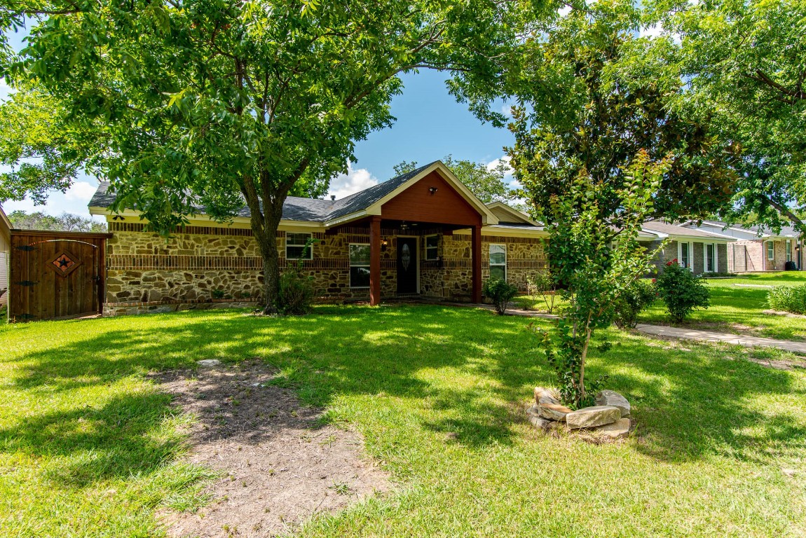 717 Malibu Drive Garland TX 75043