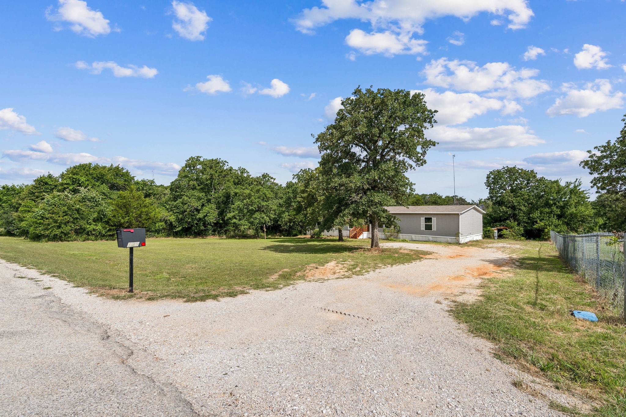139 Cedar Drive Azle TX 76020