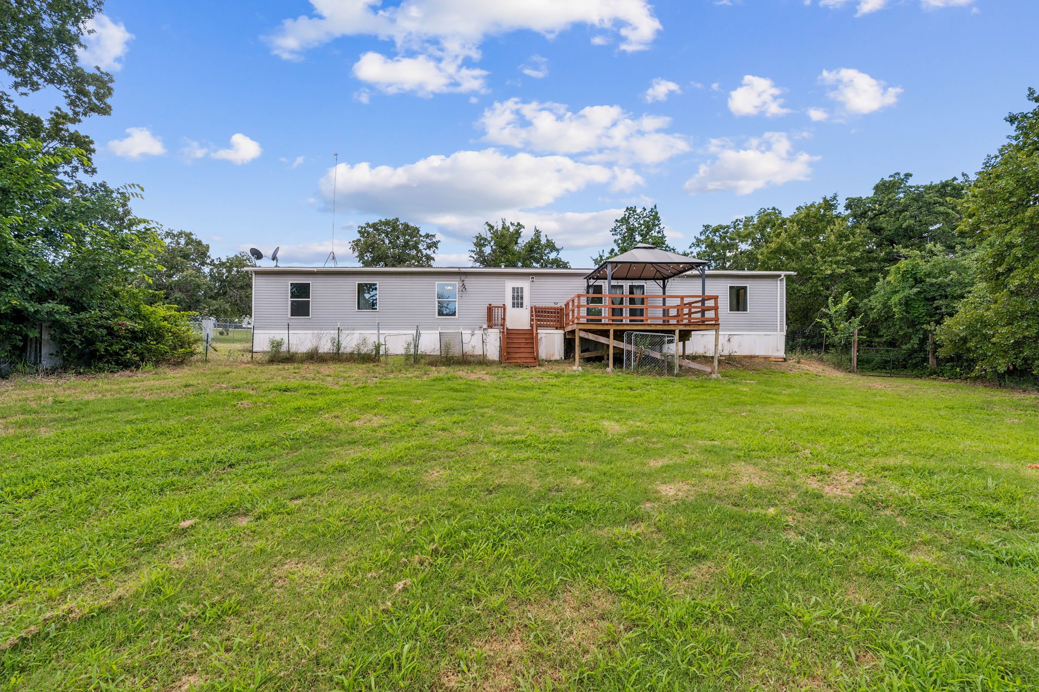 139 Cedar Drive Azle TX 76020