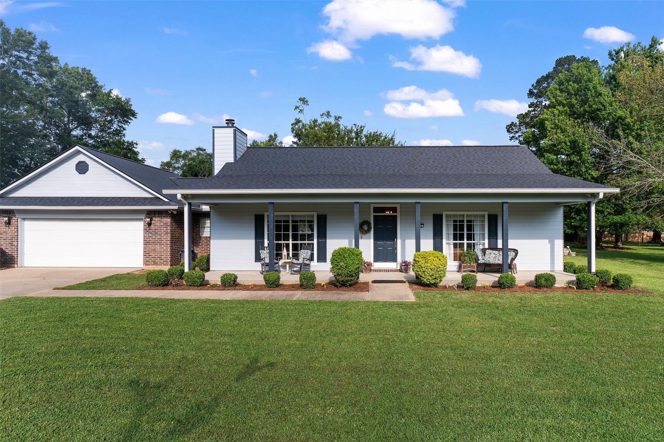 188 Julie Lane Stonewall LA 71078