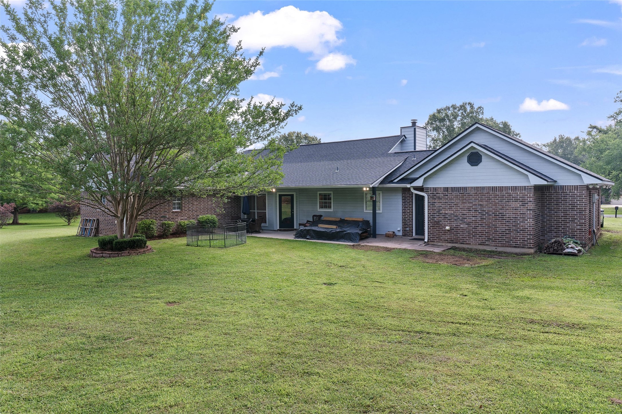 188 Julie Lane Stonewall LA 71078