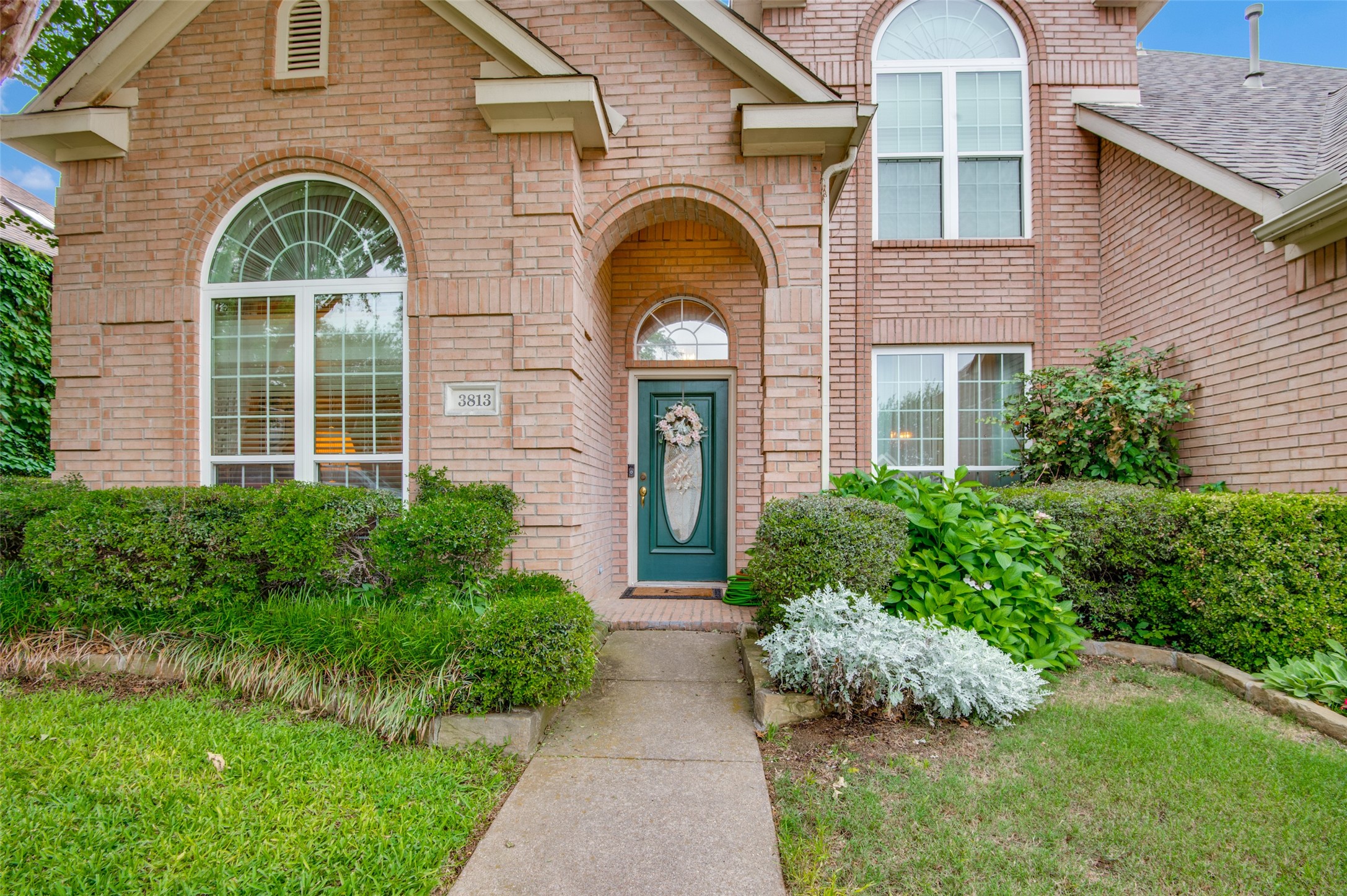 3813 Cherokee Drive Bedford TX 76021
