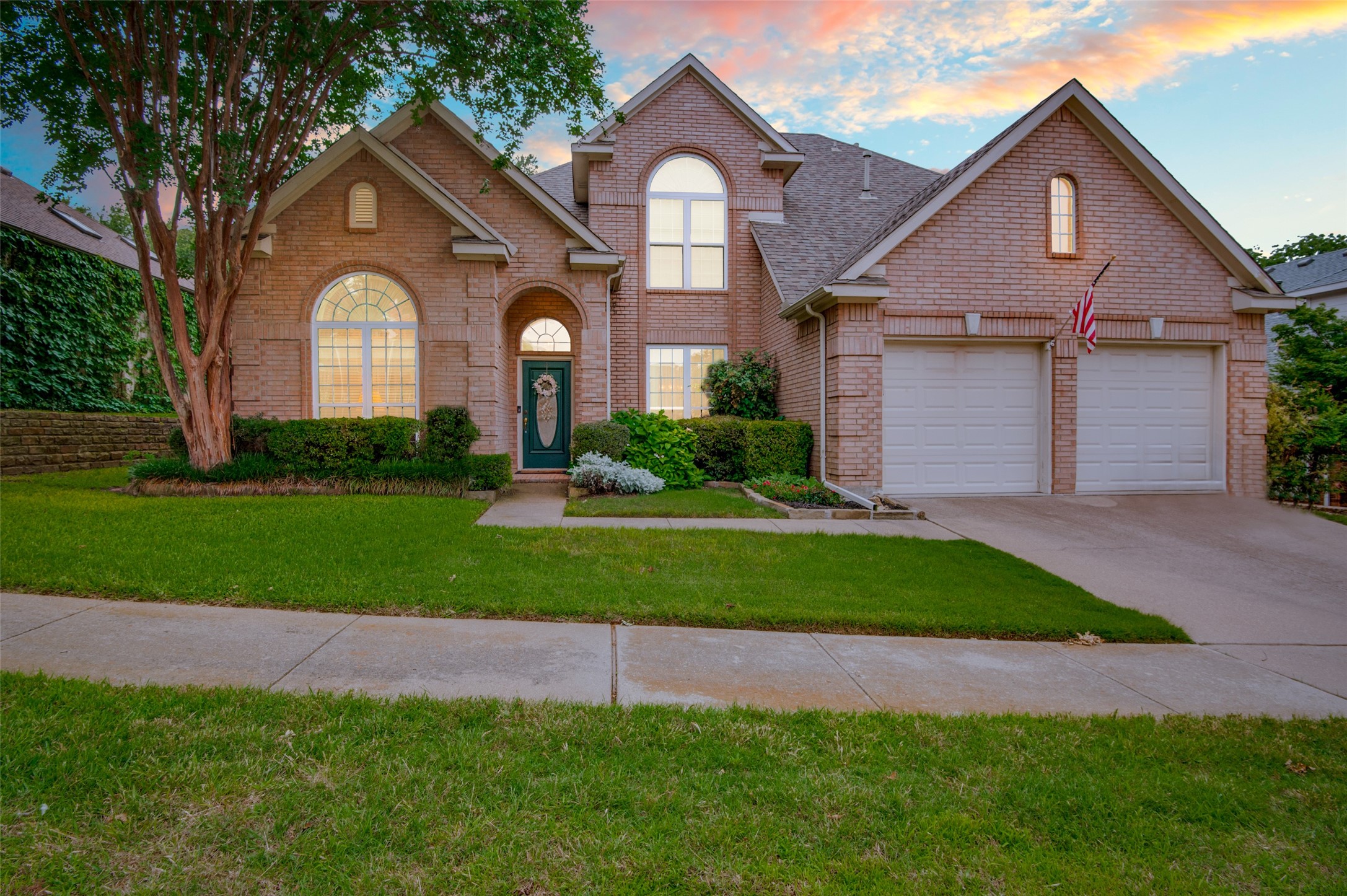 3813 Cherokee Drive Bedford TX 76021