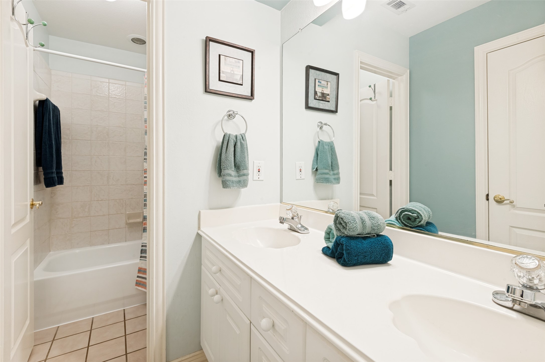 3813 Cherokee Drive Bedford TX 76021