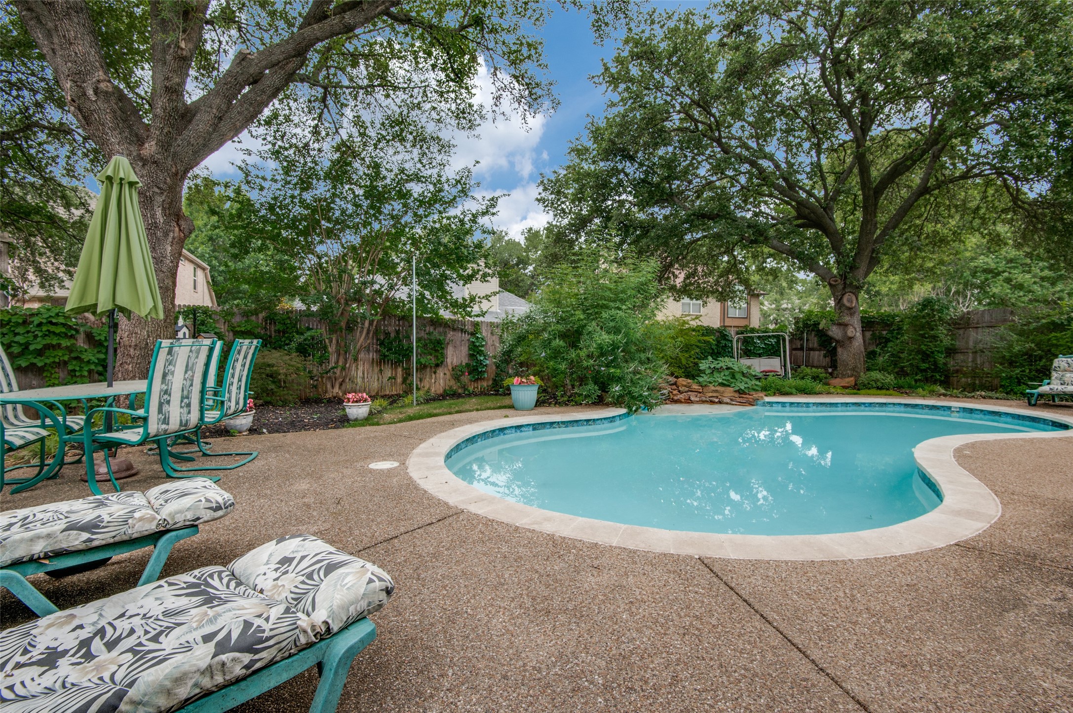 3813 Cherokee Drive Bedford TX 76021