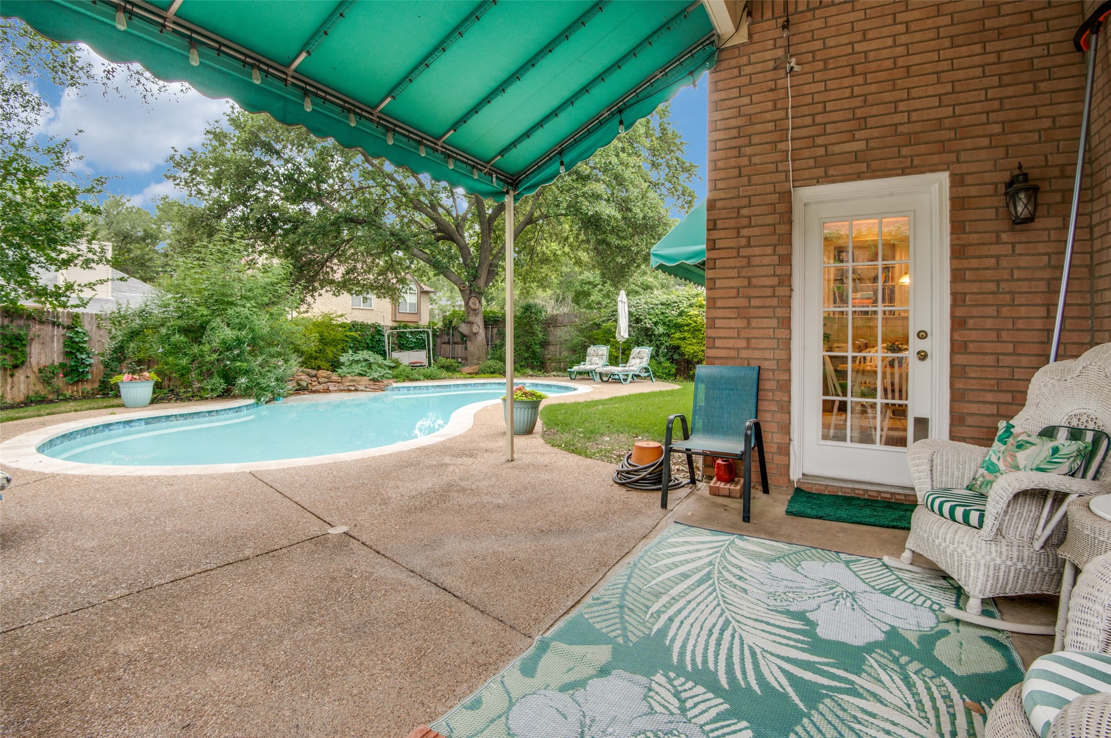 3813 Cherokee Drive Bedford TX 76021