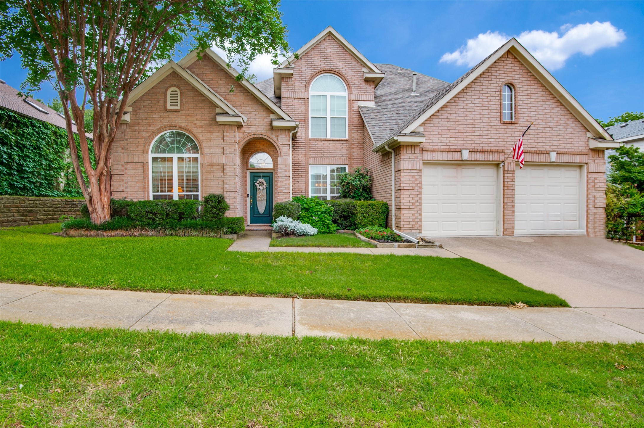 3813 Cherokee Drive Bedford TX 76021