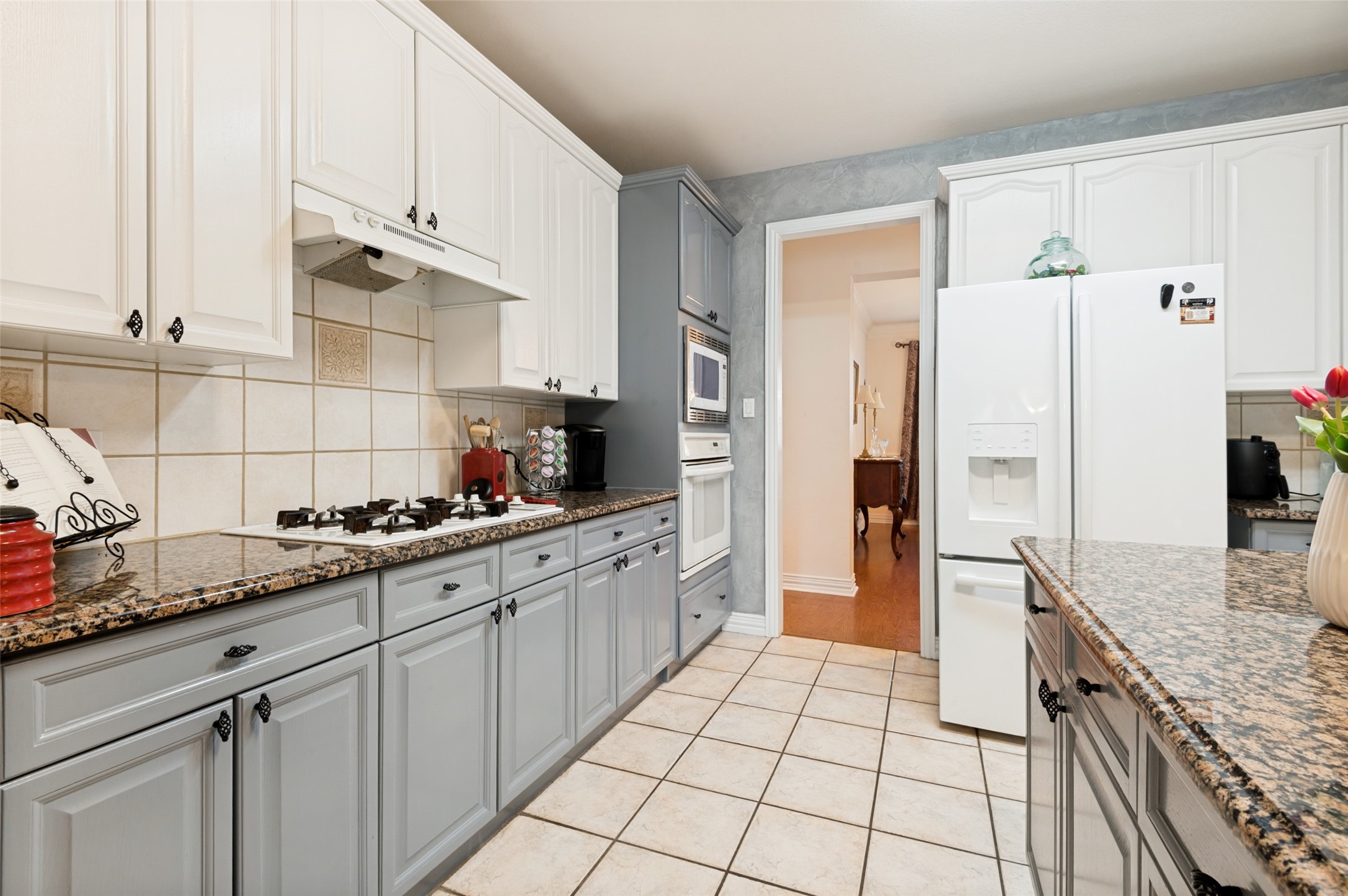 3813 Cherokee Drive Bedford TX 76021