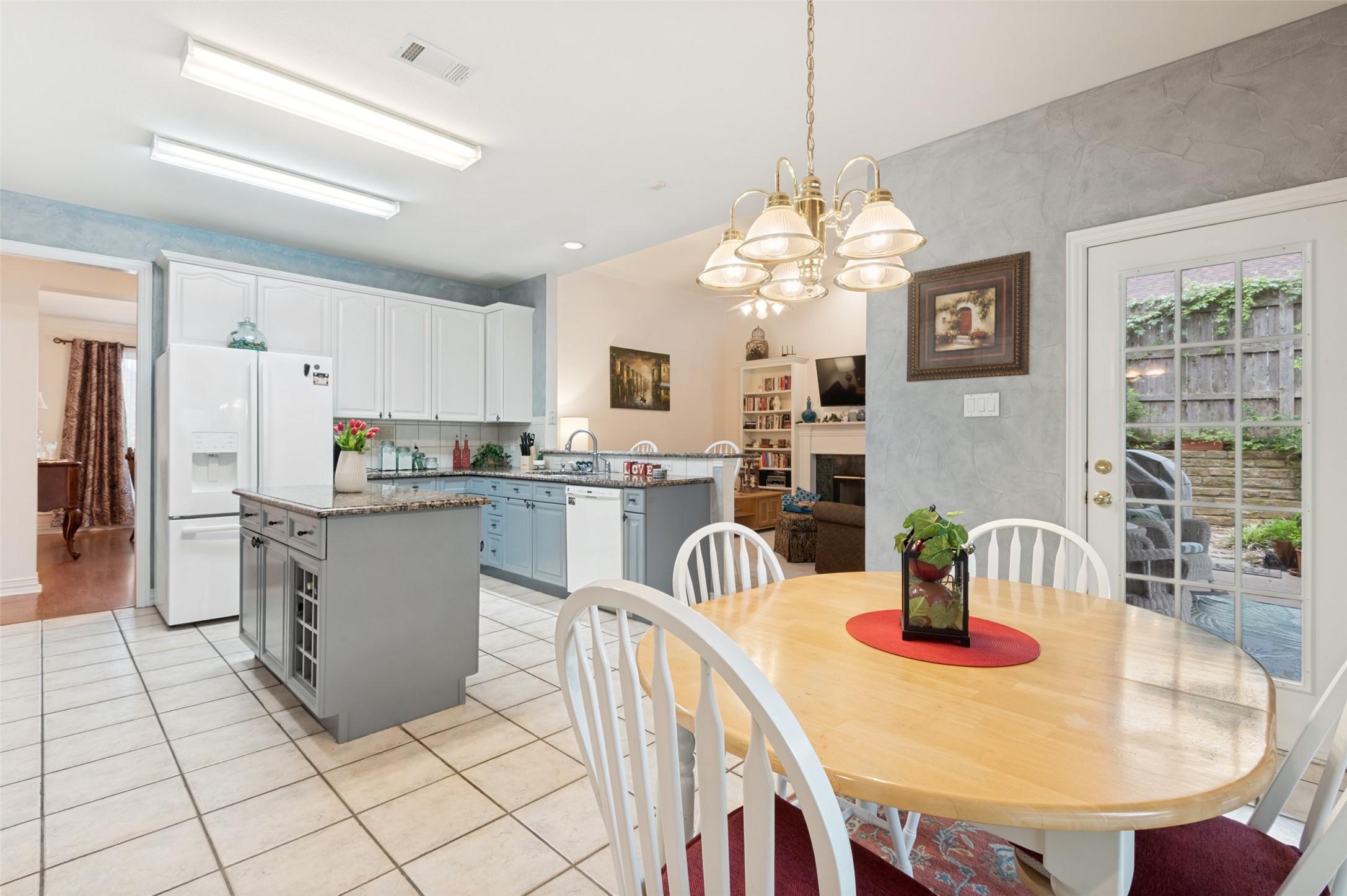 3813 Cherokee Drive Bedford TX 76021