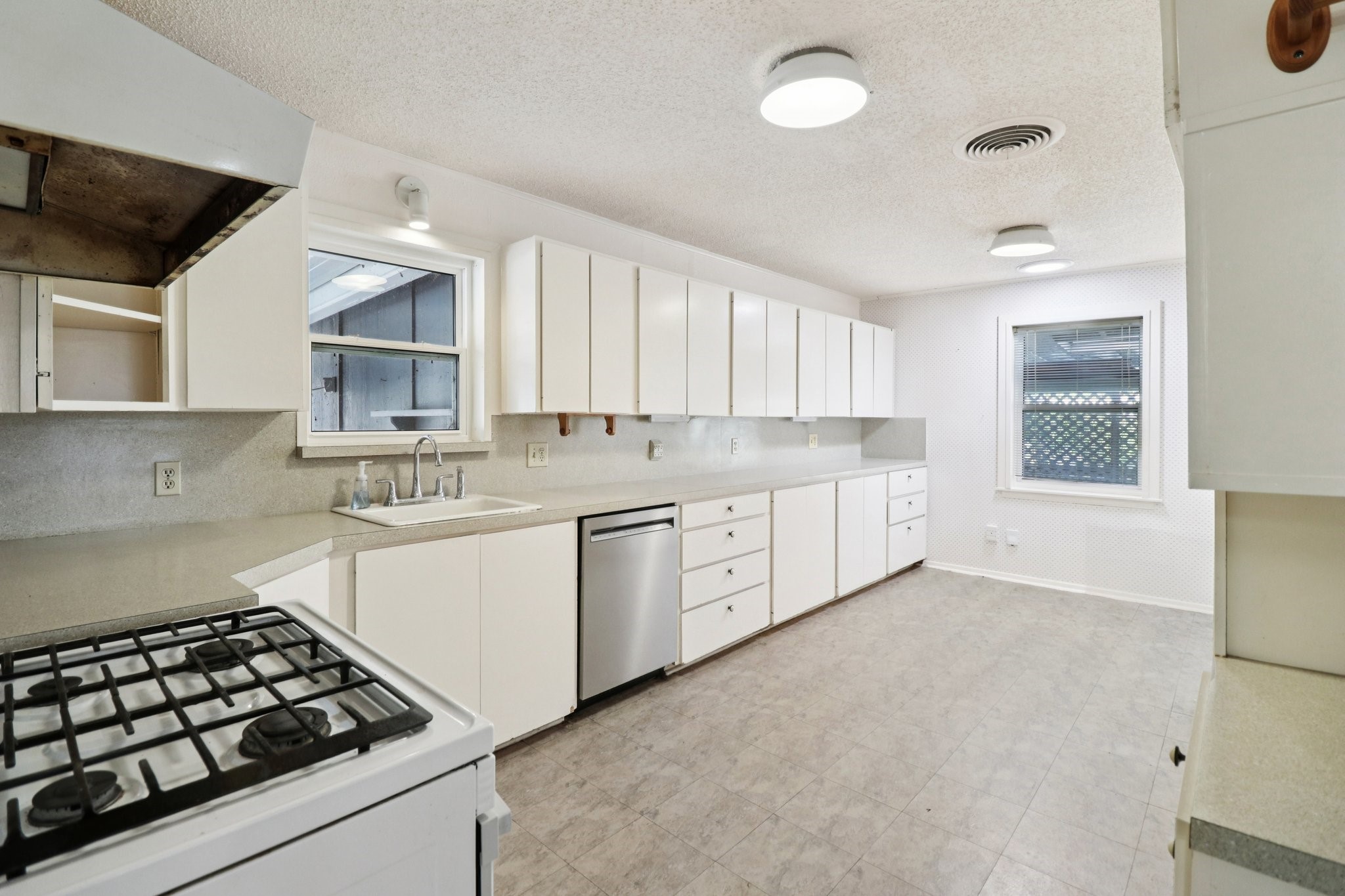 115 N Wisteria Street Mansfield TX 76063
