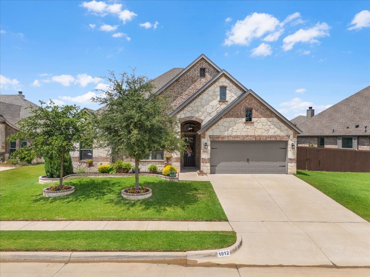 1012 Whitetail Court Joshua TX 76058