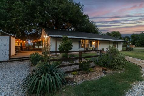 207 Granbury Court Granbury TX 76049