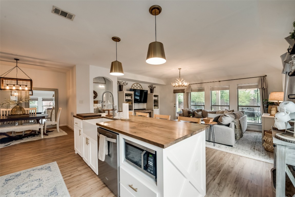 6129 Lochshire Drive Fort Worth TX 76179