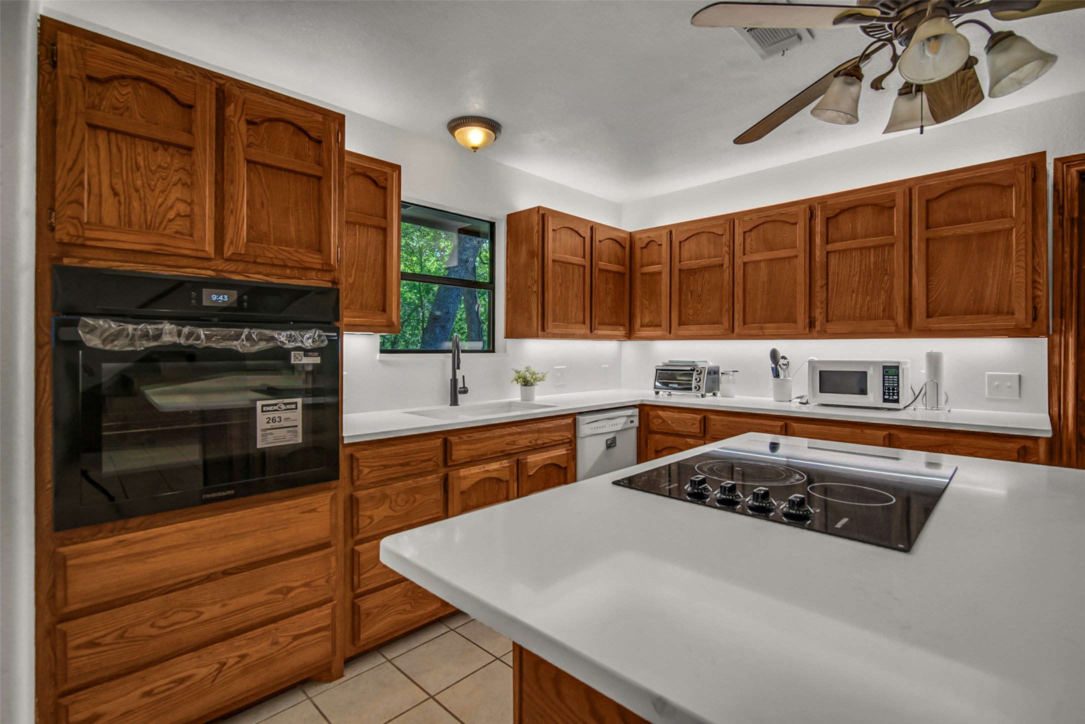 566 Stagecoach Trail Denison TX 75021