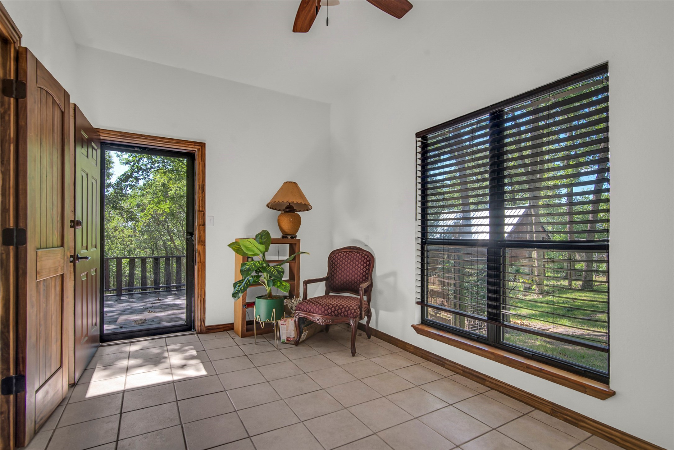 566 Stagecoach Trail Denison TX 75021