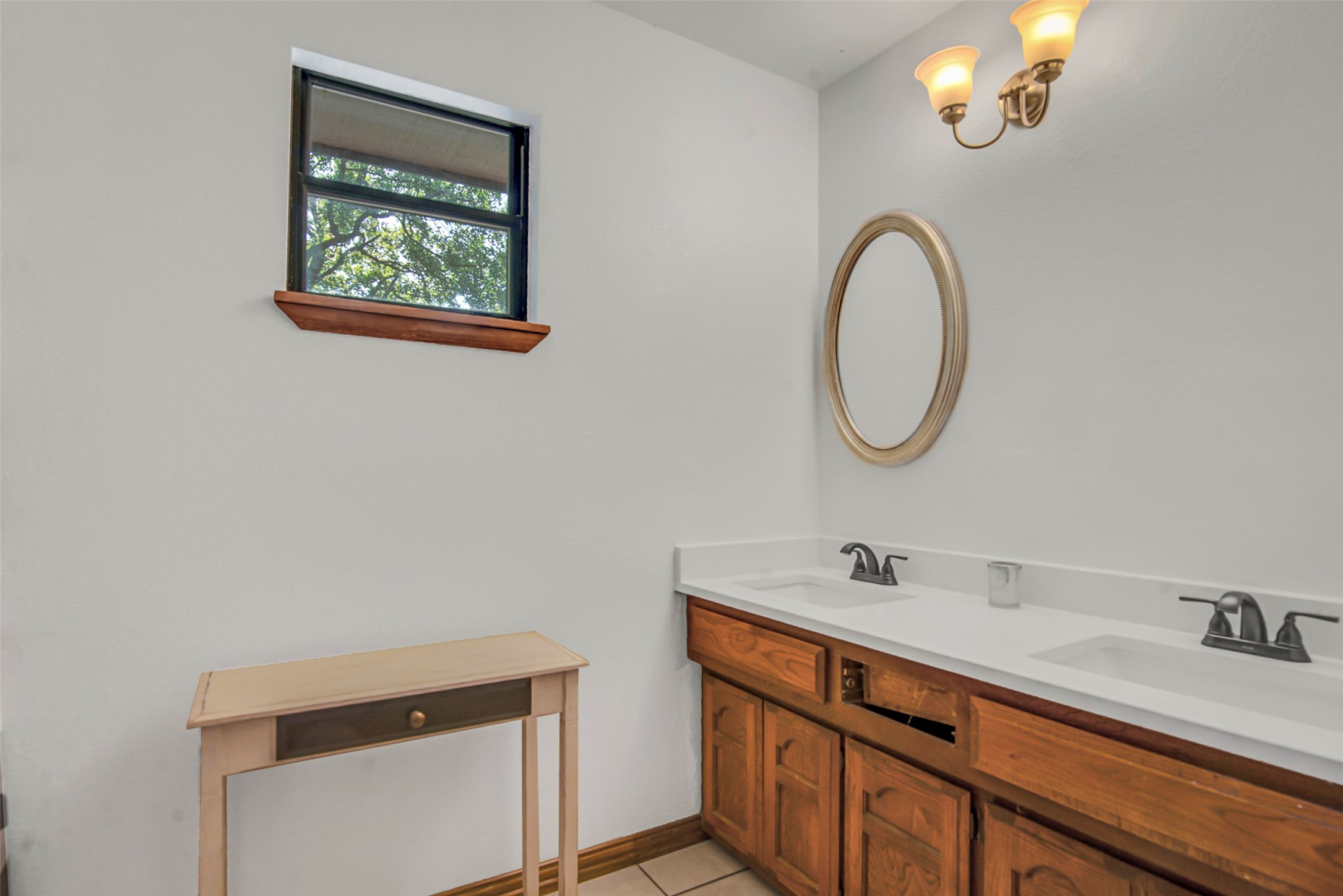 566 Stagecoach Trail Denison TX 75021