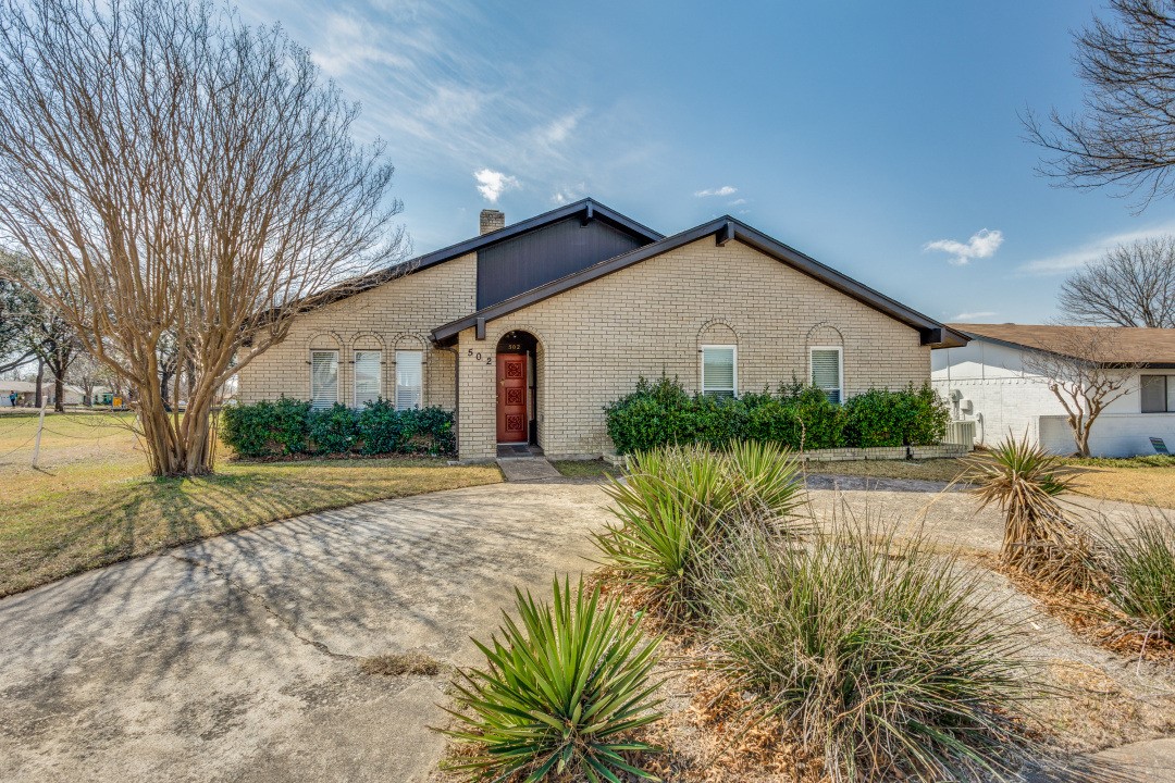 502 Woodcastle Drive Garland TX 75040