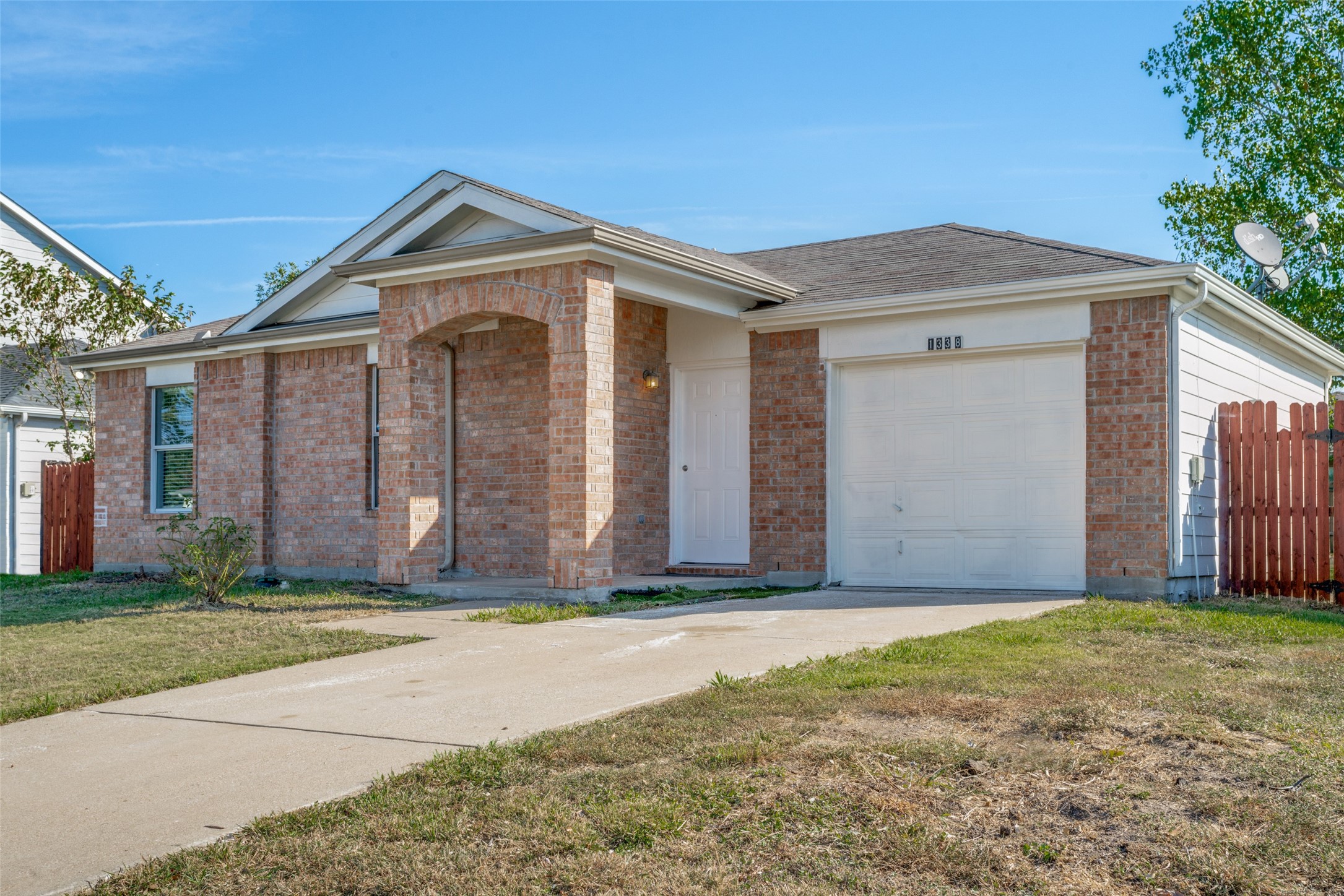 1338 Hardned Lane Dallas TX 75217