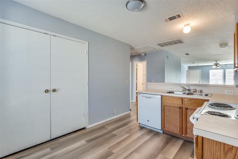 1338 Hardned Lane Dallas TX 75217