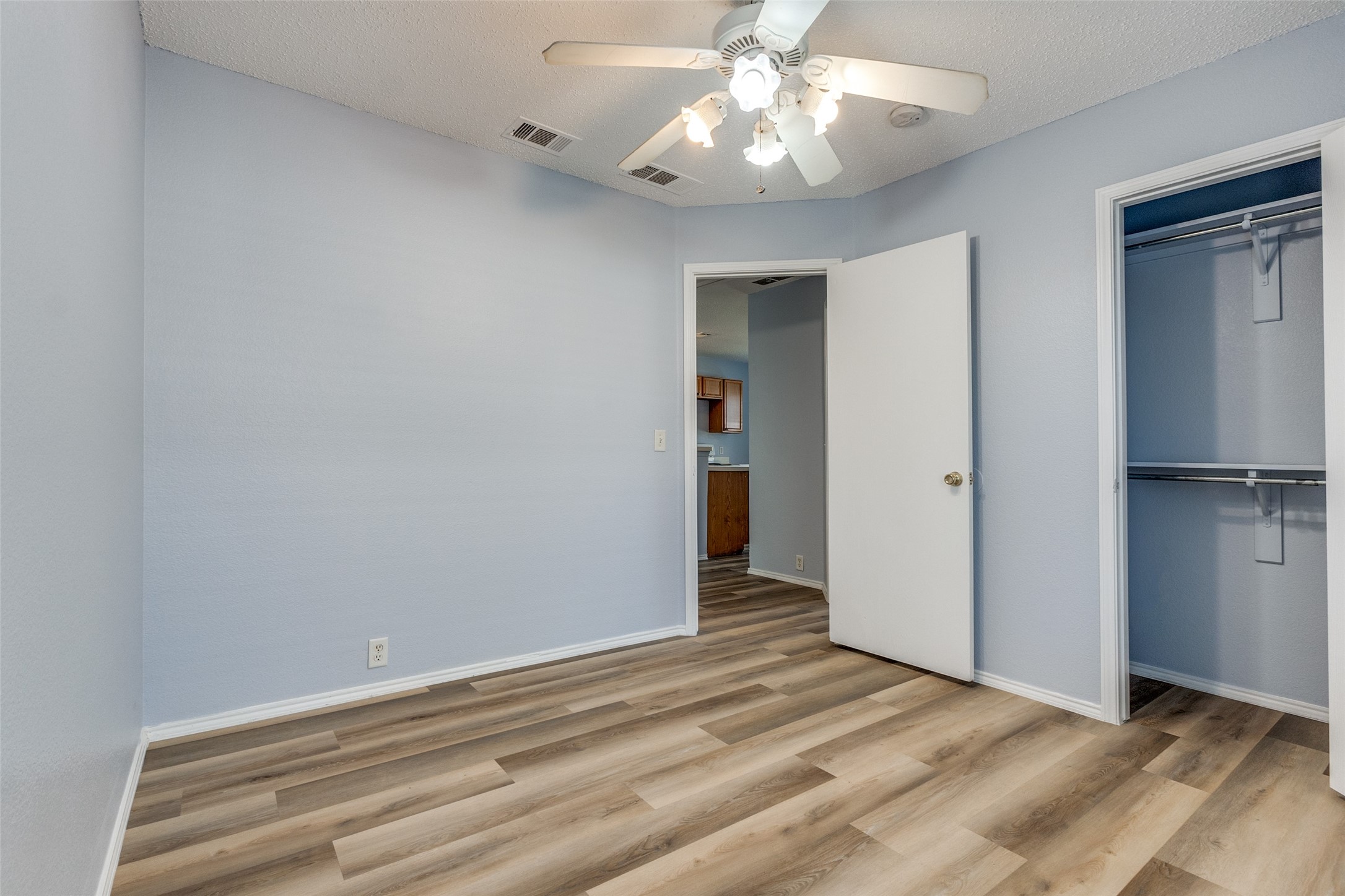 1338 Hardned Lane Dallas TX 75217