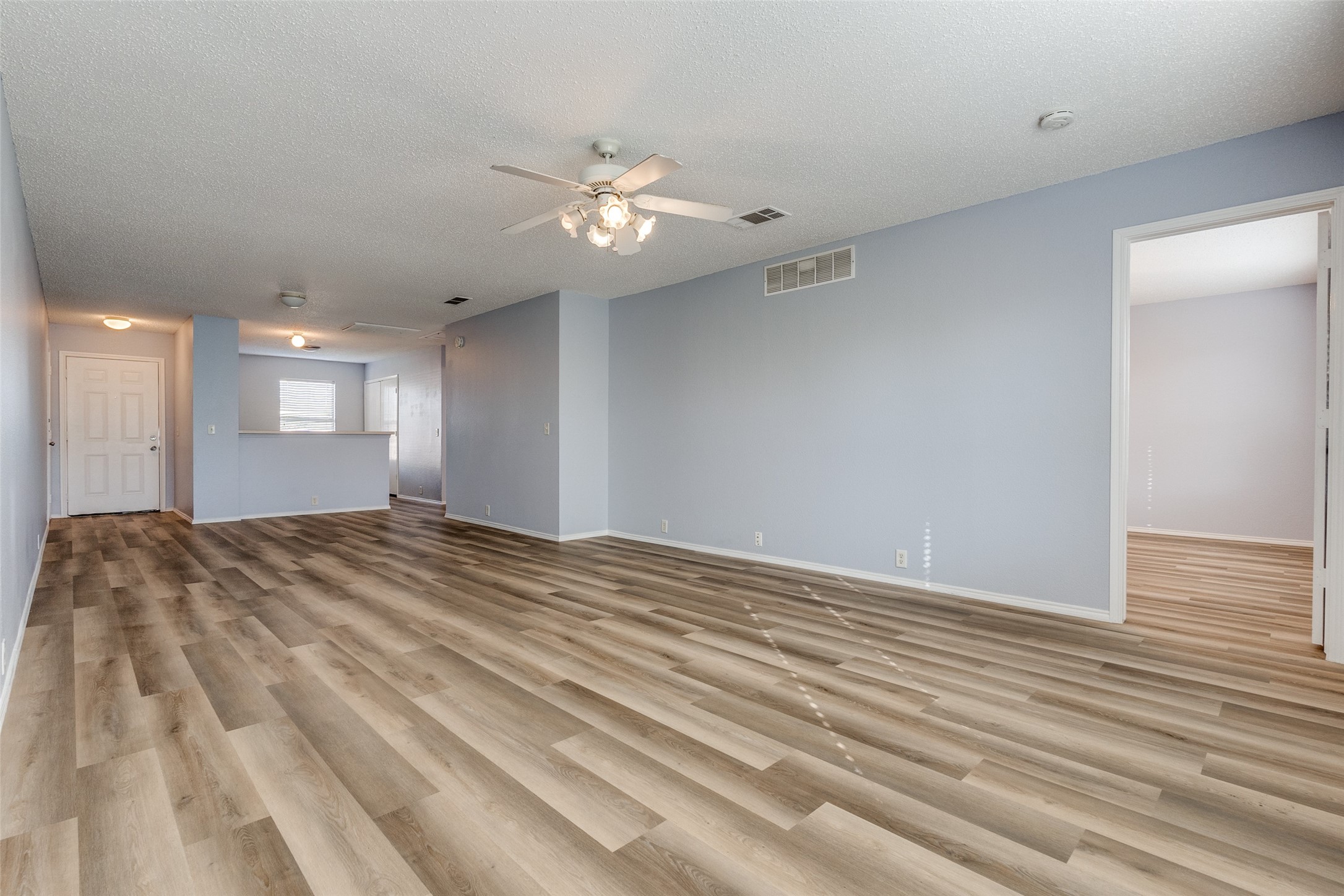 1338 Hardned Lane Dallas TX 75217