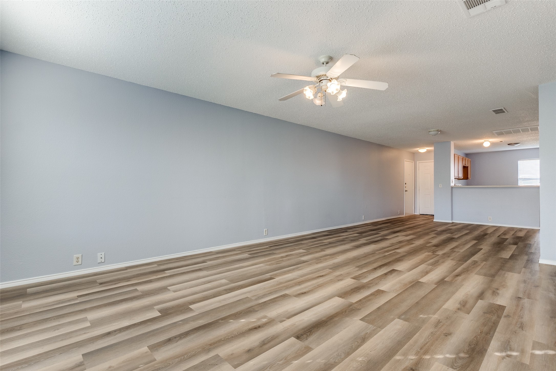 1338 Hardned Lane Dallas TX 75217