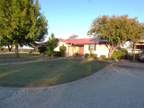 1010 W Moss Street Eastland TX 76448