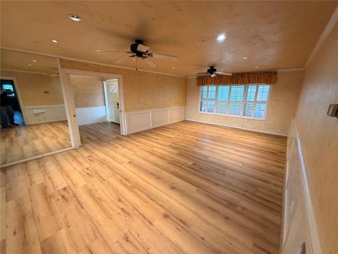 1010 W Moss Street Eastland TX 76448