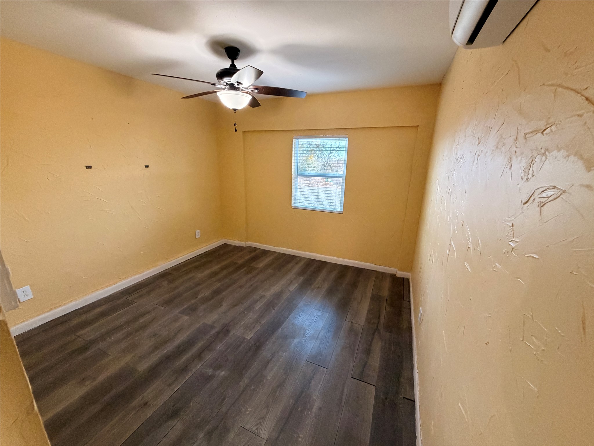 1010 W Moss Street Eastland TX 76448