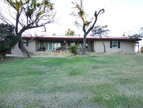 1010 W Moss Street Eastland TX 76448