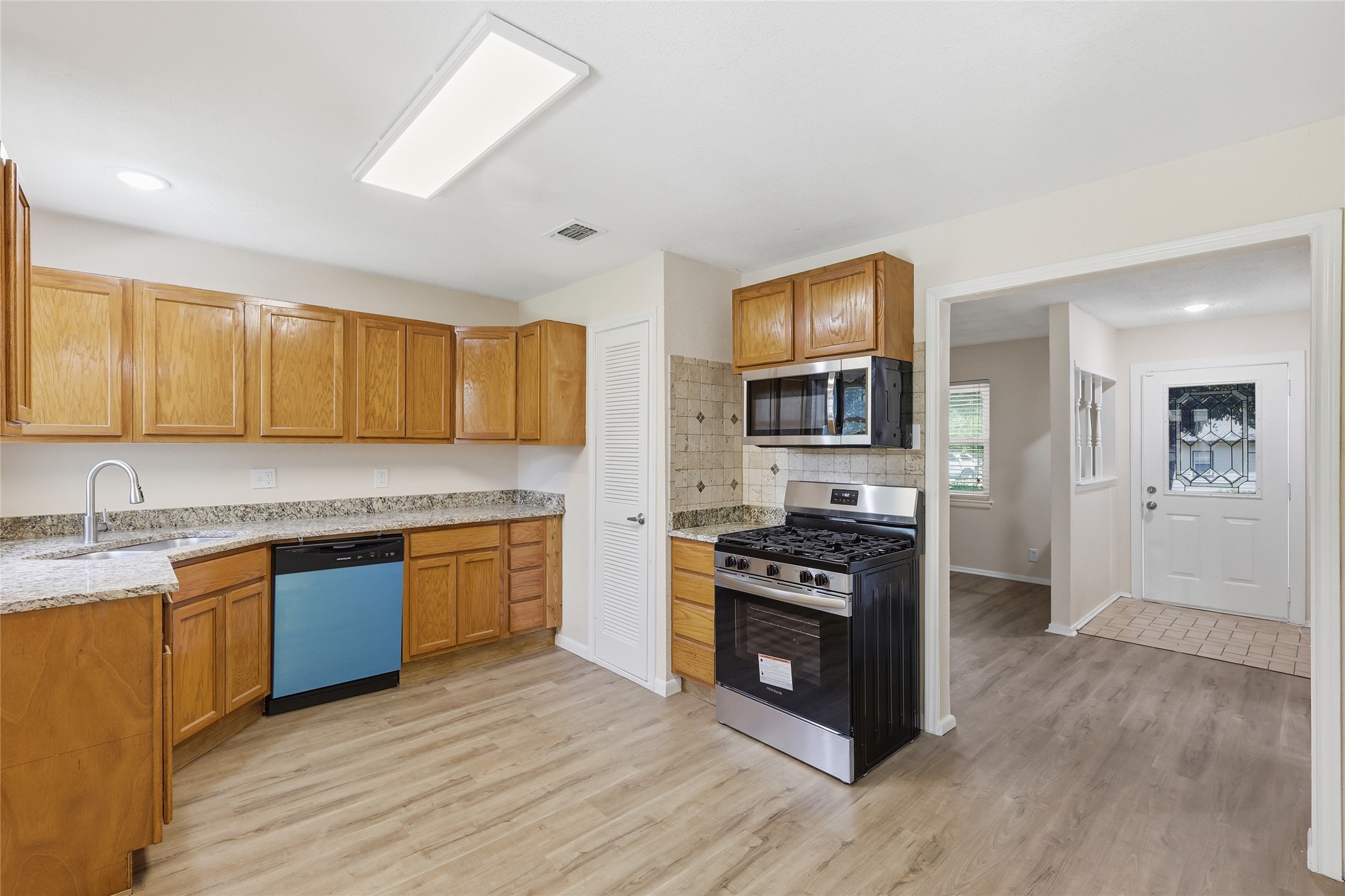807 Highland Drive Arlington TX 76010