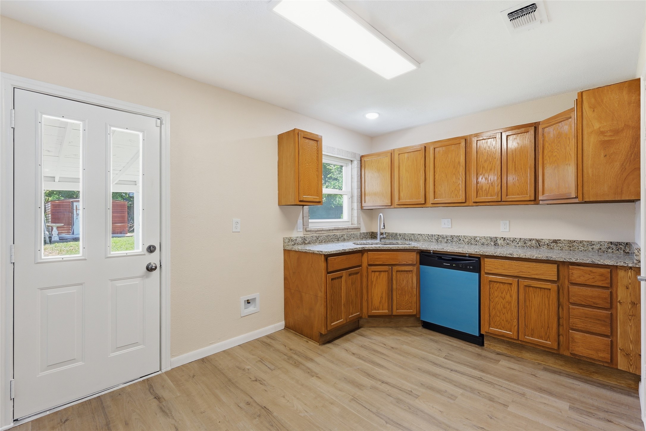 807 Highland Drive Arlington TX 76010