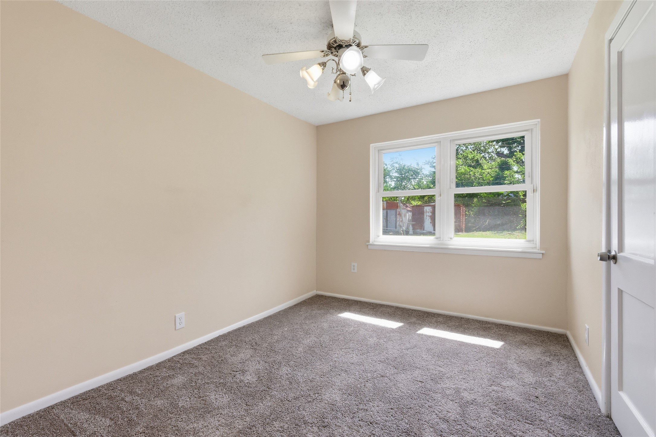 807 Highland Drive Arlington TX 76010