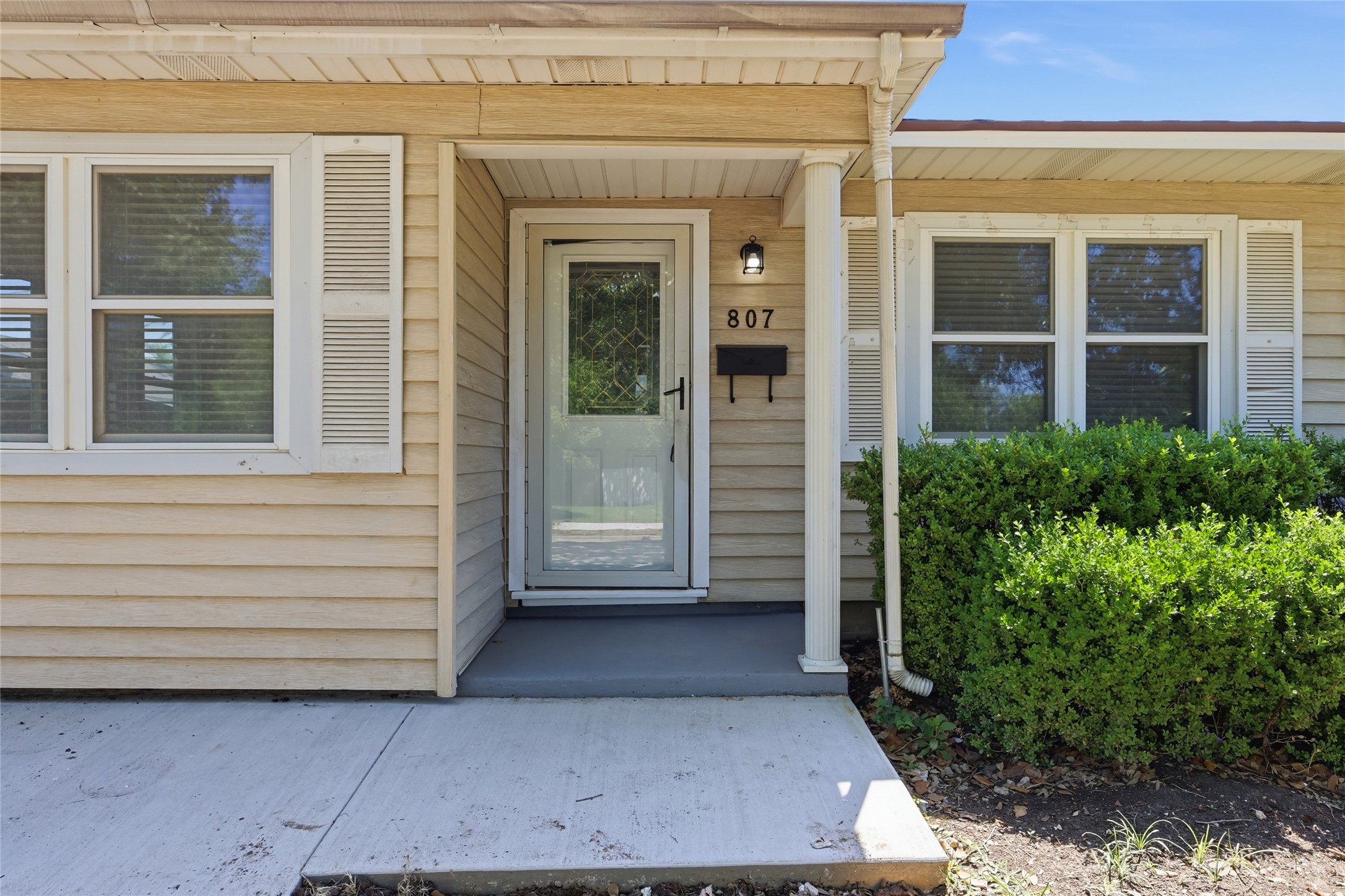 807 Highland Drive Arlington TX 76010
