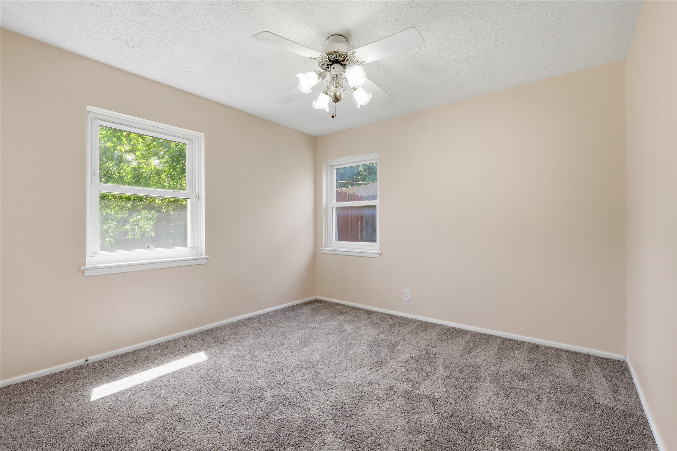 807 Highland Drive Arlington TX 76010