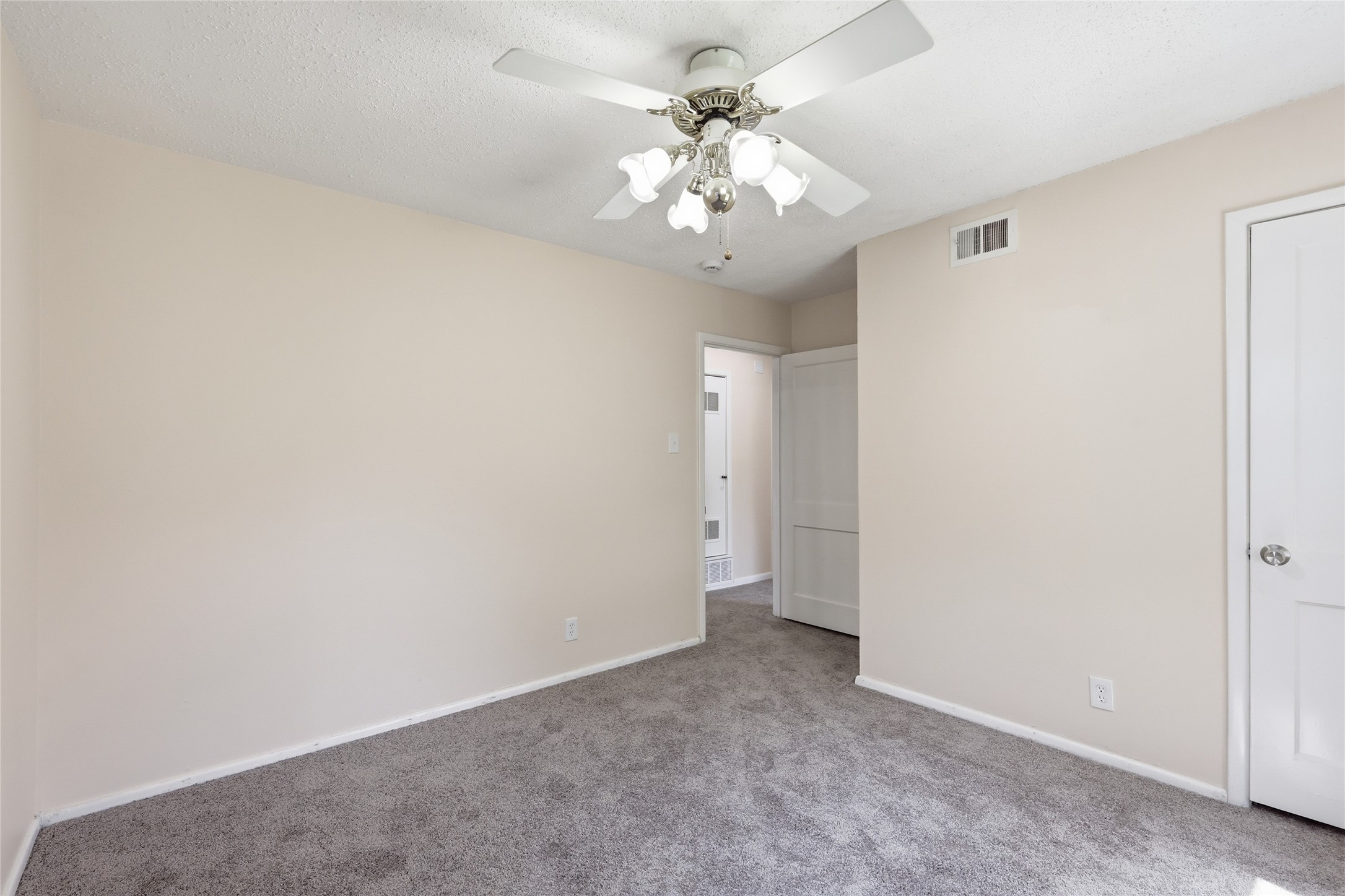 807 Highland Drive Arlington TX 76010