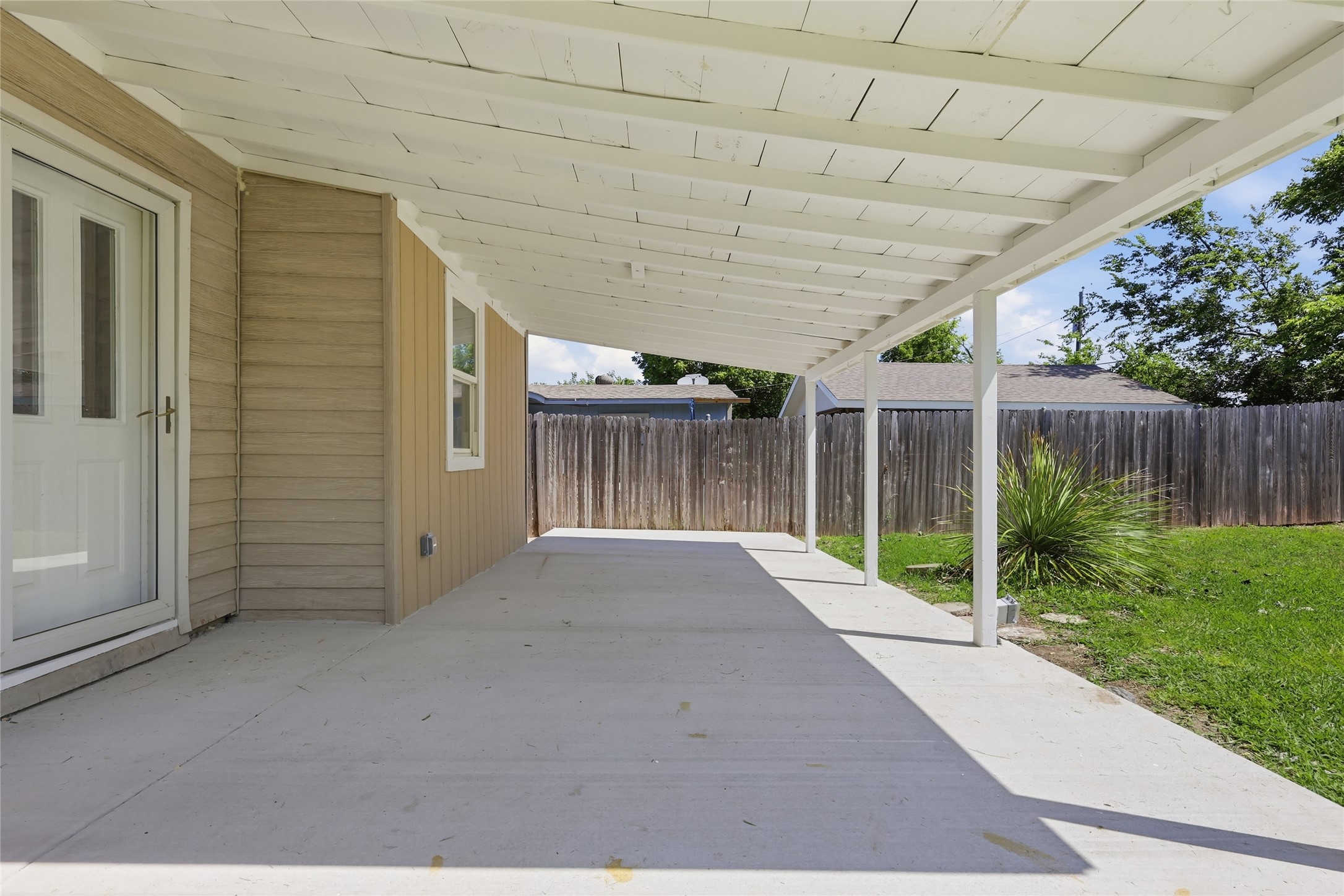 807 Highland Drive Arlington TX 76010