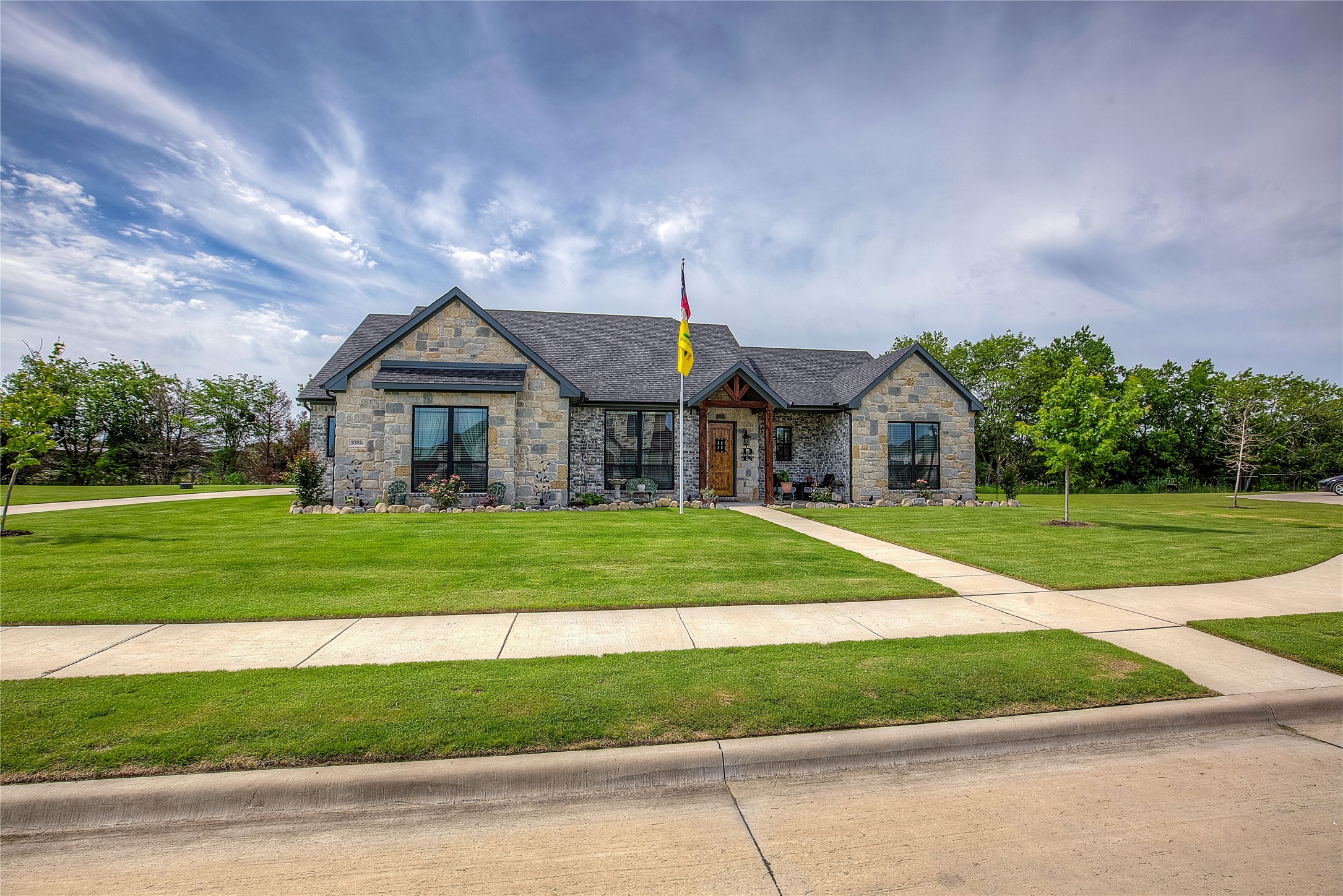 1025 Sinopa Street Caddo Mills TX 75135