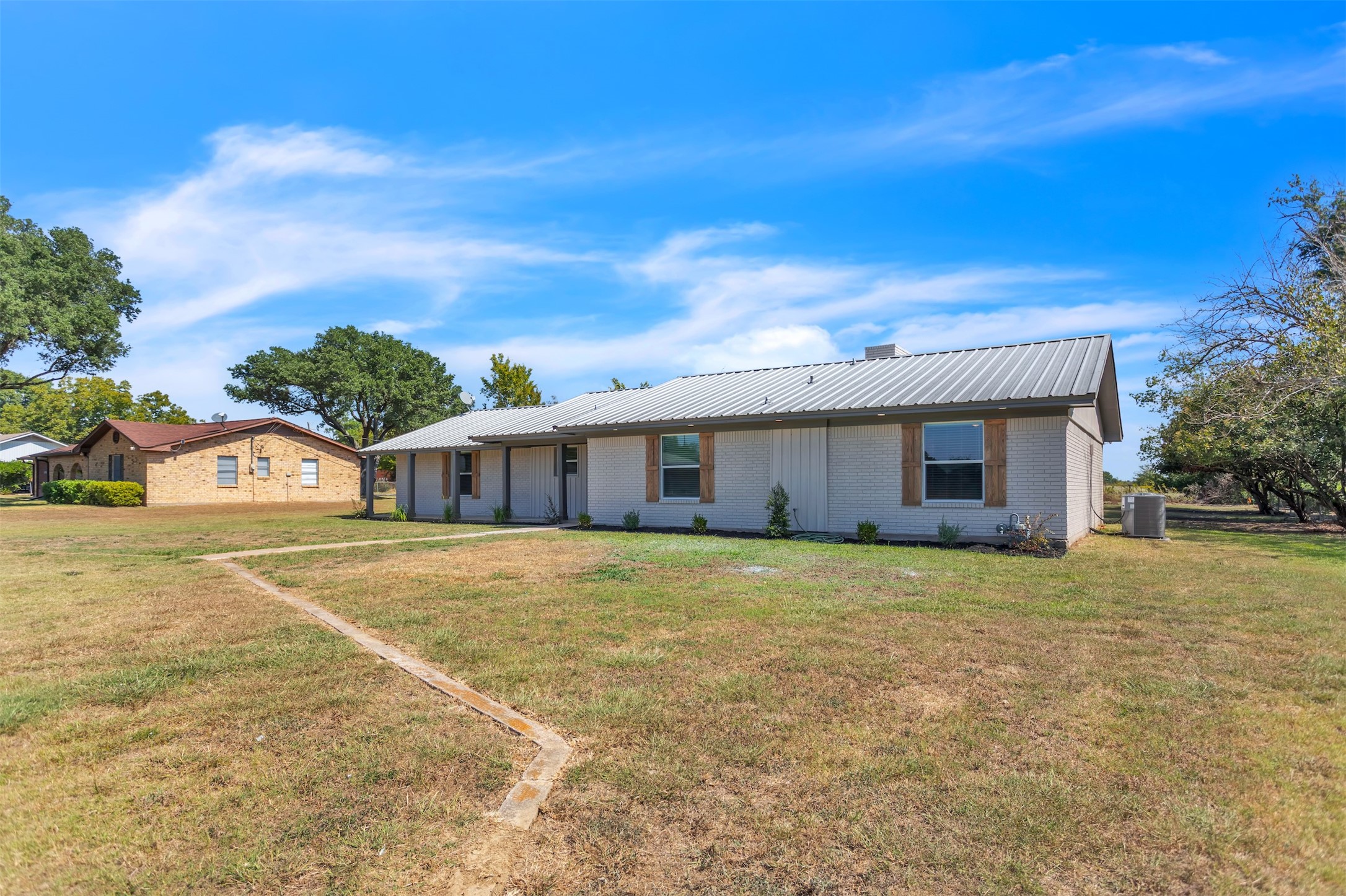 110 Twin Circle Wortham TX 76693