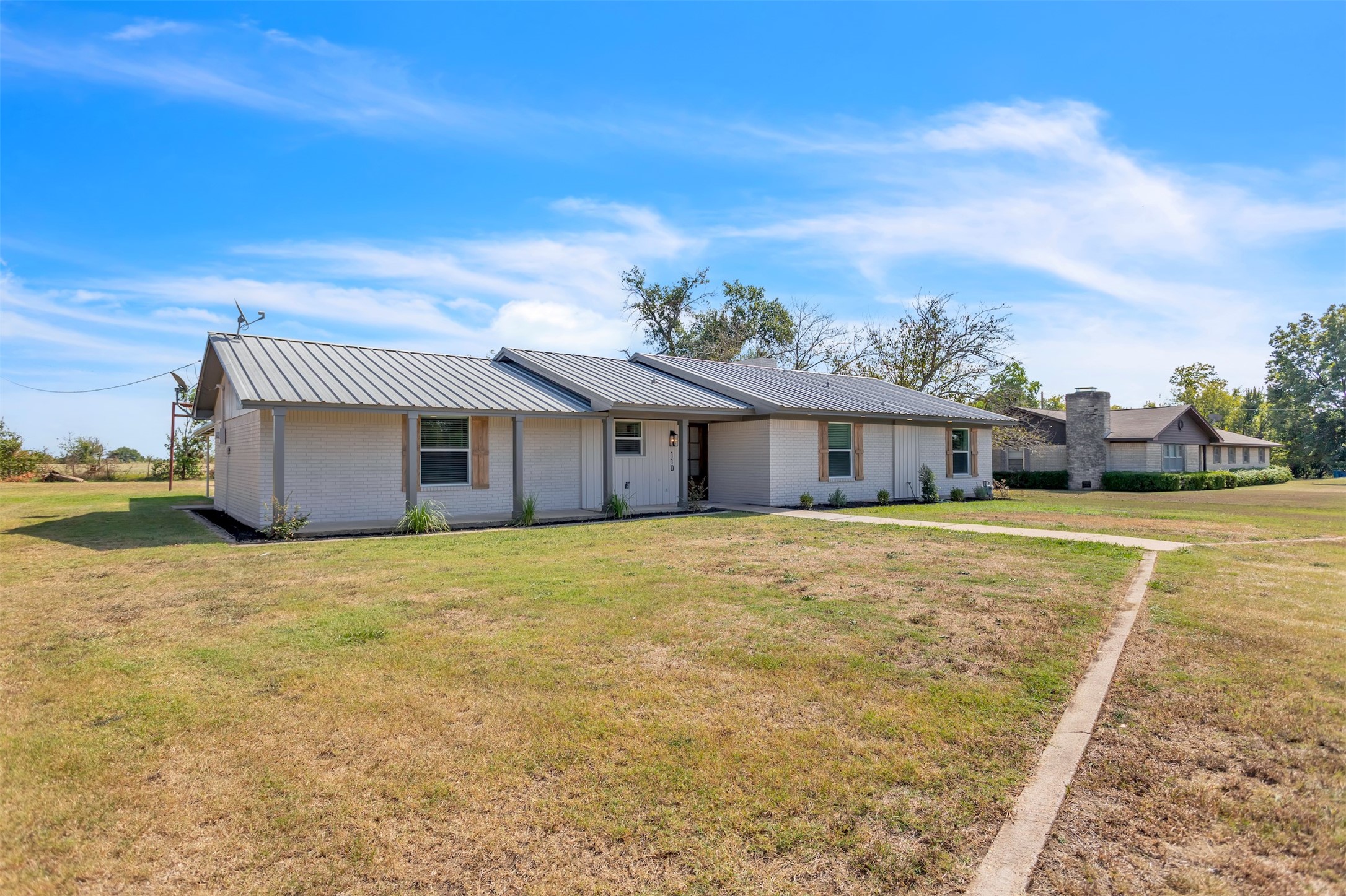 110 Twin Circle Wortham TX 76693