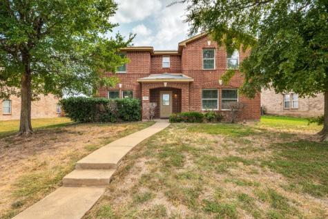 1356 Fox Glenn Cedar Hill TX 75104