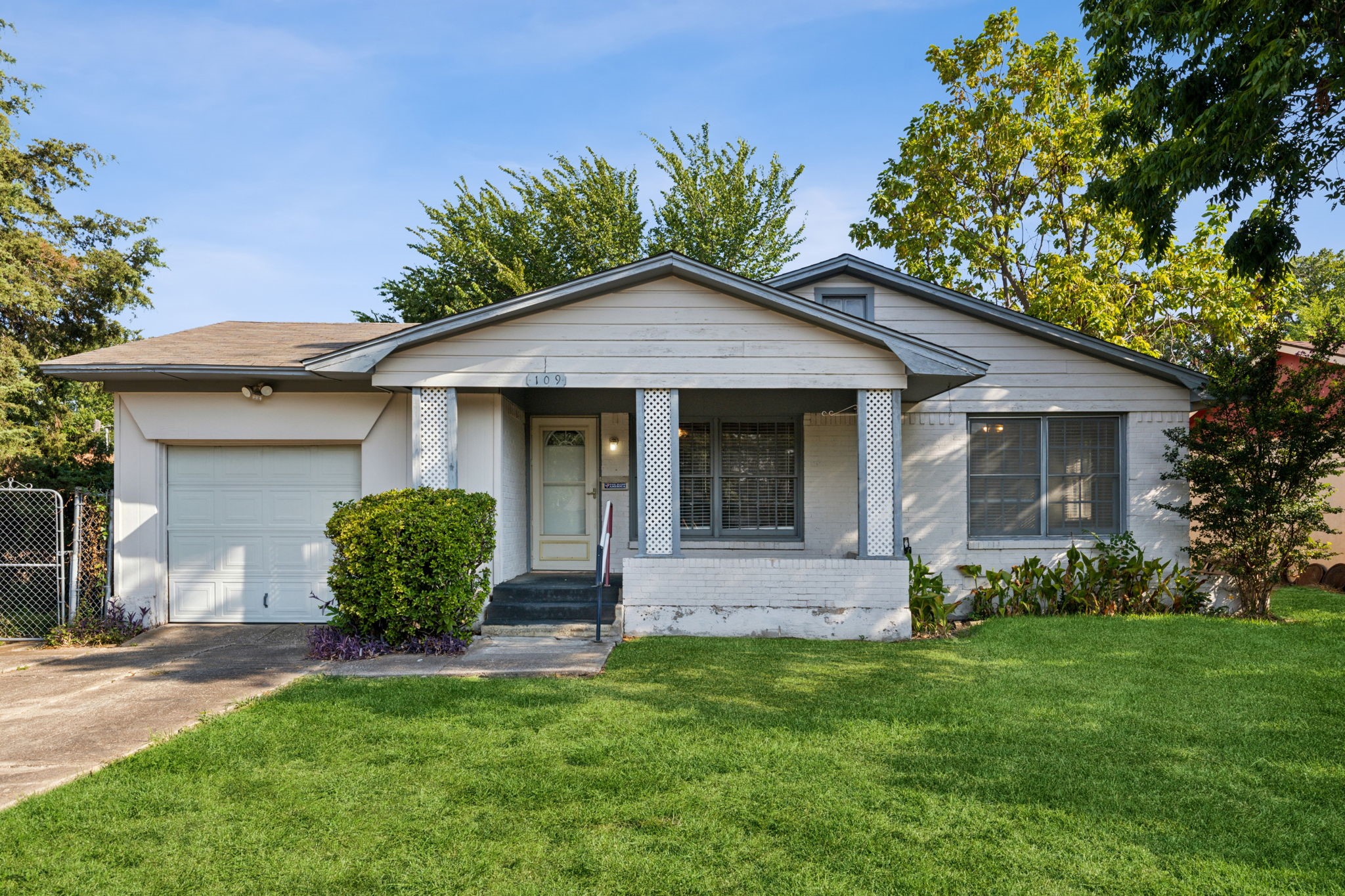 109 E Carolyn Drive Garland TX 75041