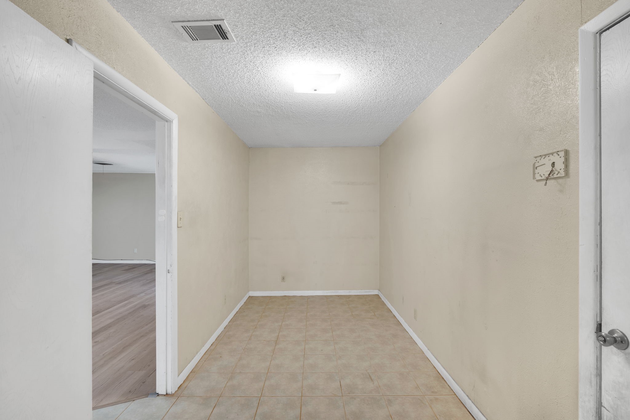 1320 Apache Street Arlington TX 76012