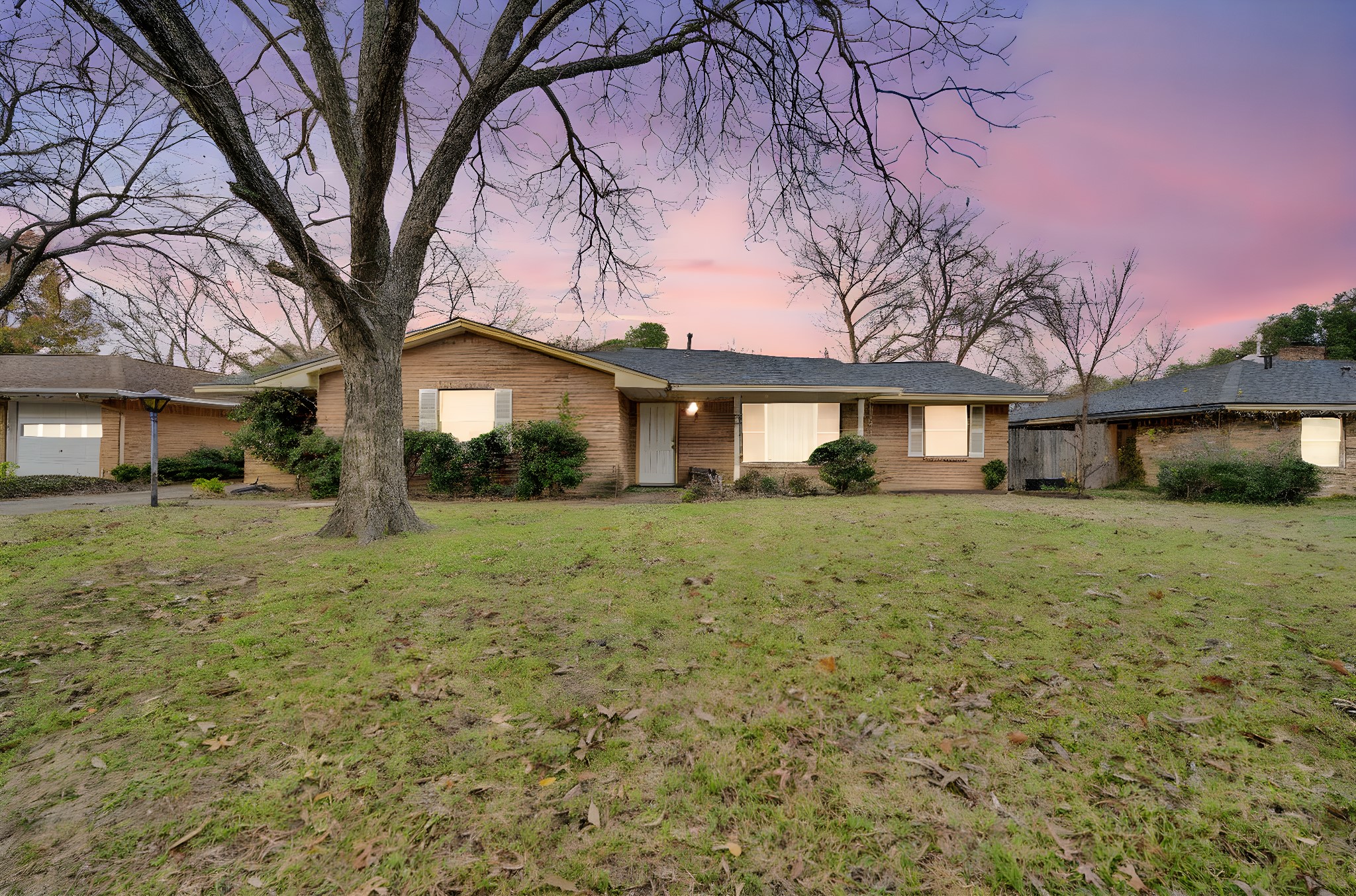1320 Apache Street Arlington TX 76012