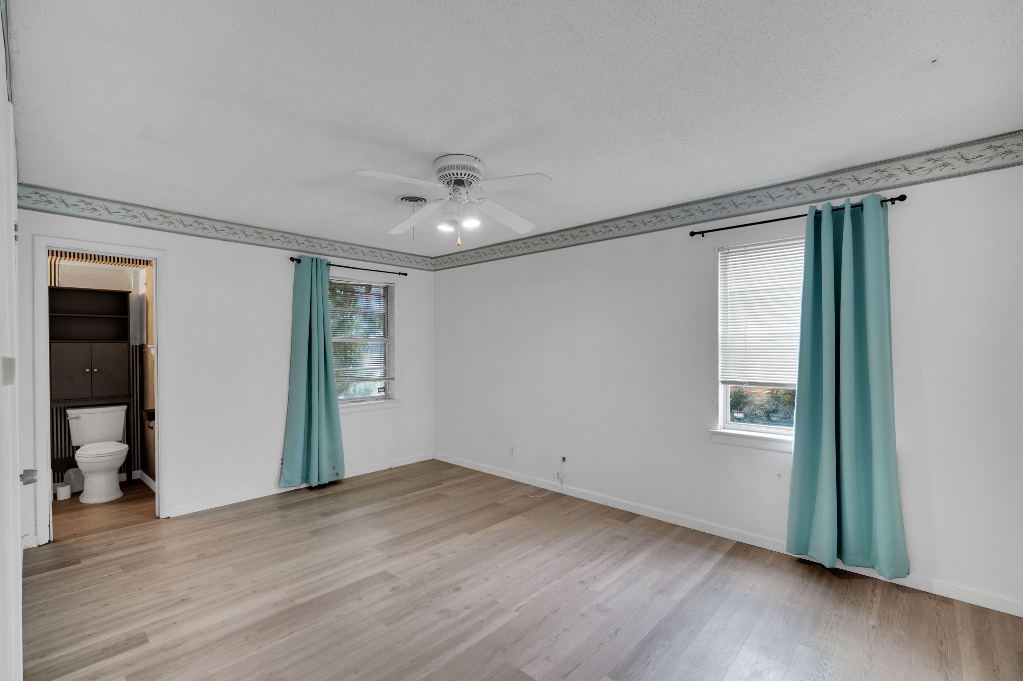 1320 Apache Street Arlington TX 76012
