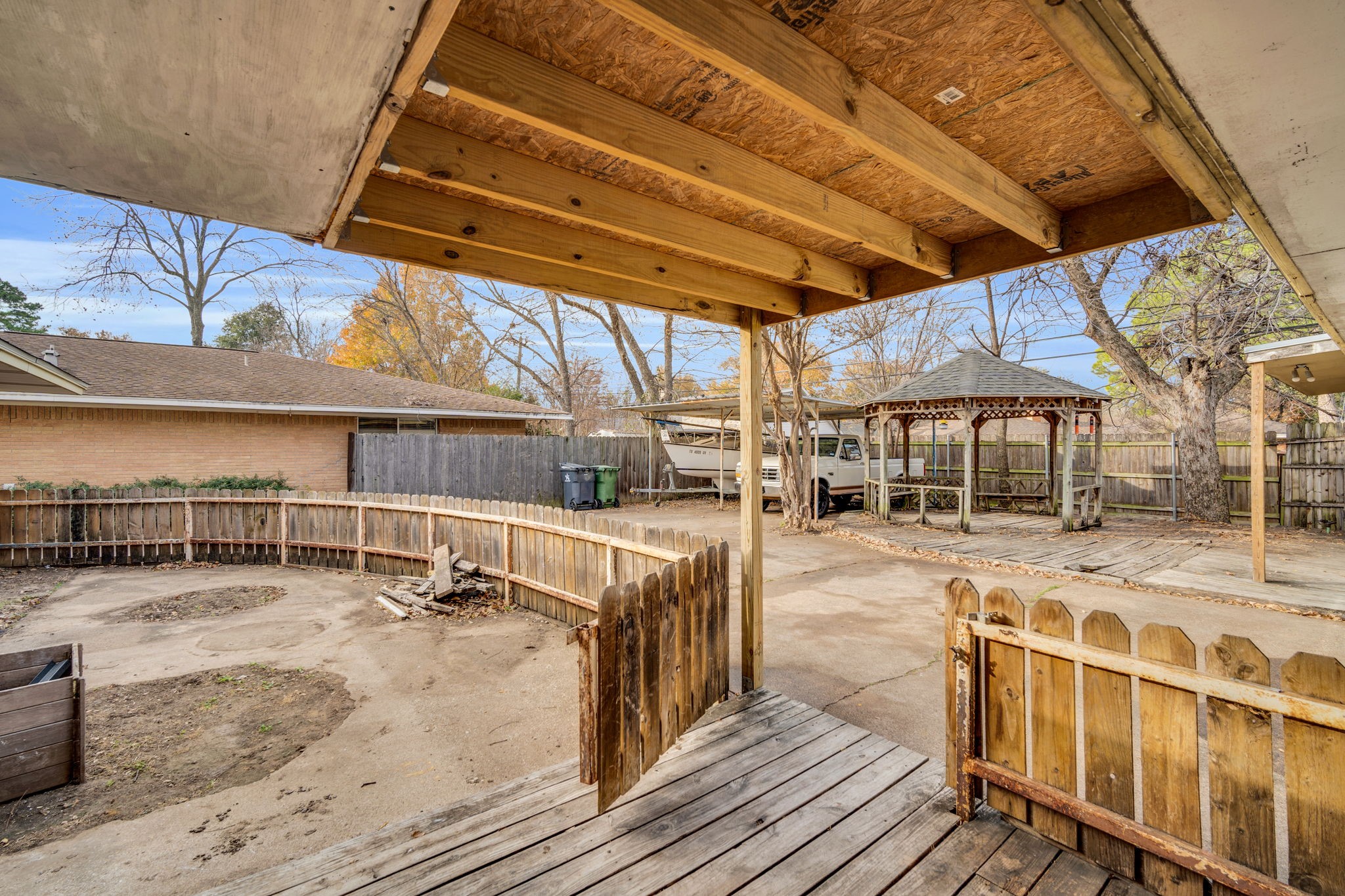 1320 Apache Street Arlington TX 76012