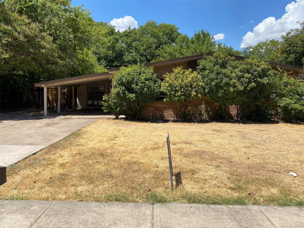 2115 Reever Street Arlington TX 76010