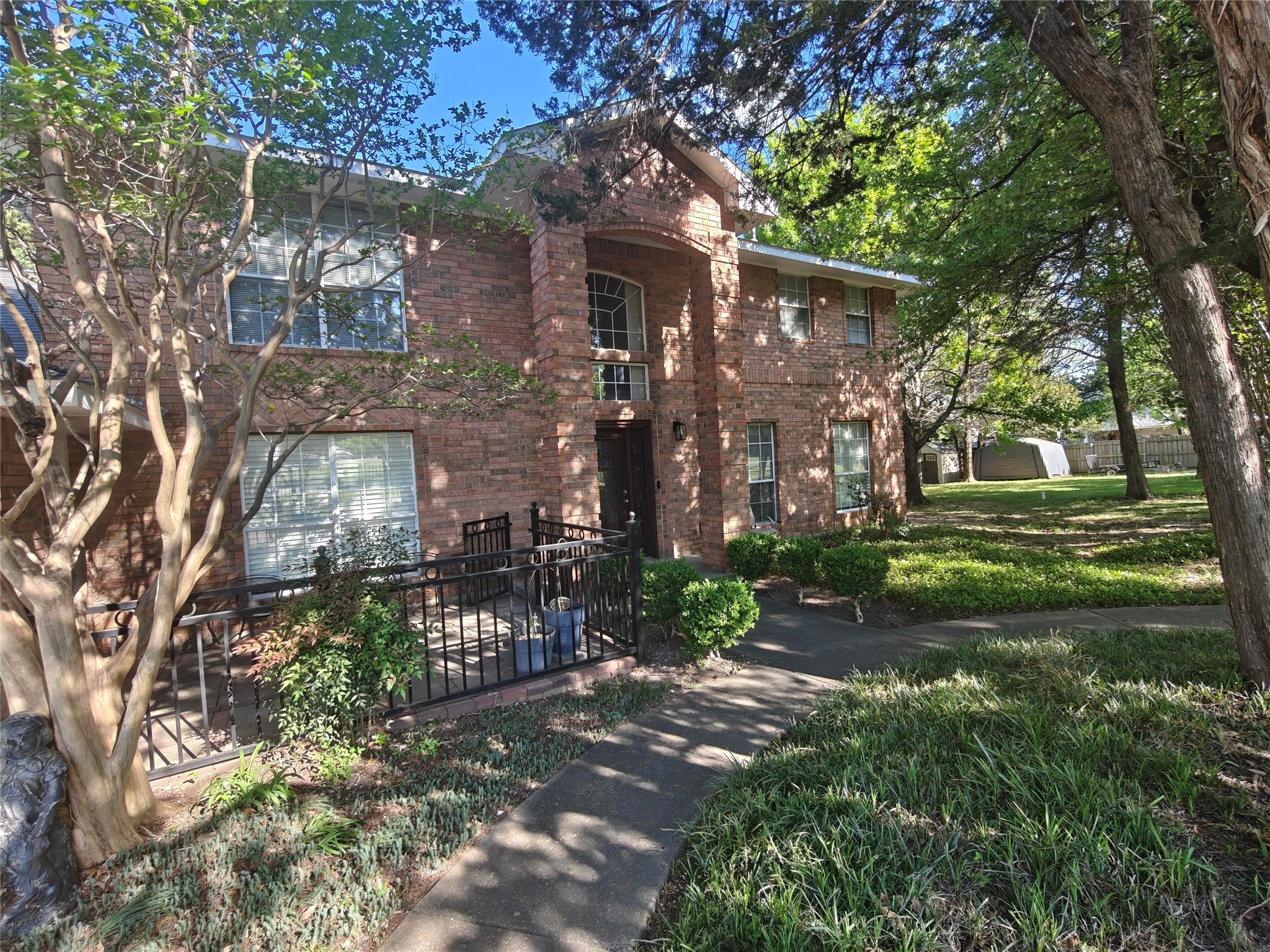5210 Cliff Haven Drive Dallas TX 75236