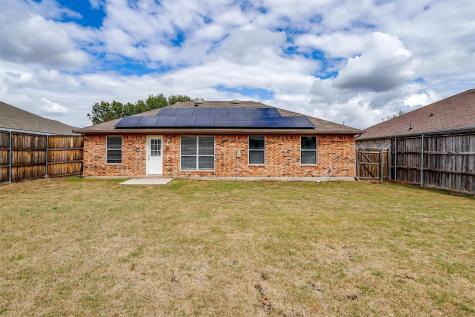 545 Cambridge Drive Saginaw TX 76179